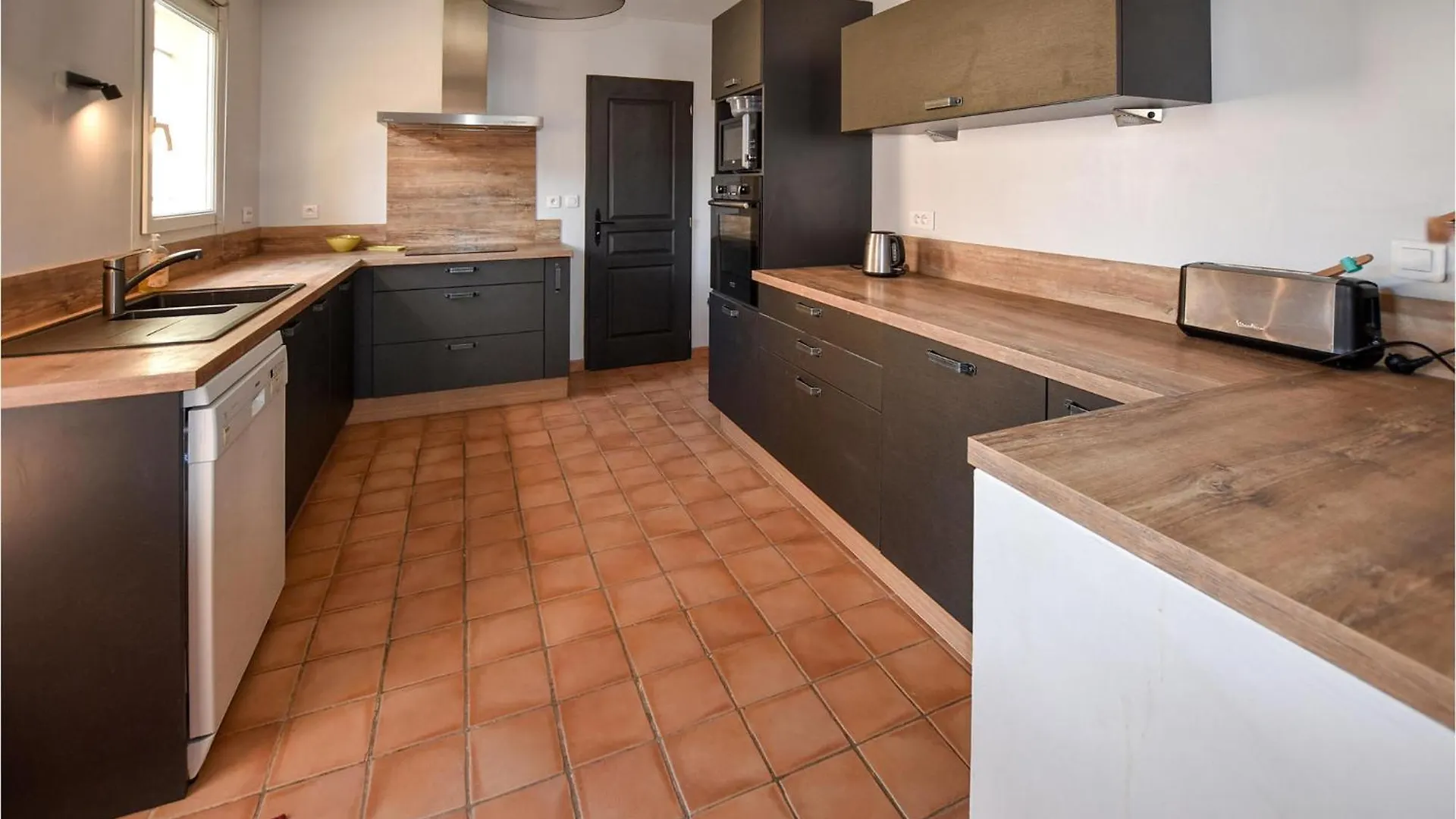 Amazing Home In Mazan With Kitchen Prázdninový dům